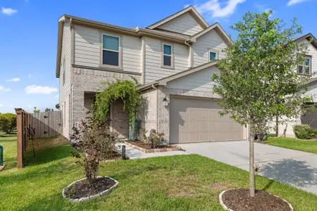 New construction Single-Family house 15523 Fellswood Dr, Houston, TX 77044 - image