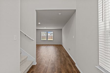 New construction Single-Family house 4068 Bermuda Ln, Seguin, TX 78155 plan Springfield - image 14