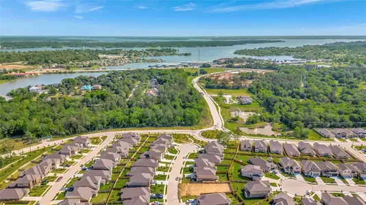 Pine Lake Cove - Traditional Series by Meritage Homes in Conroe - photo 1 1