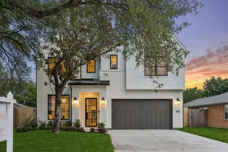 New construction Single-Family house 1527 Thornton Rd, Houston, TX 77018 plan The Emerson - image