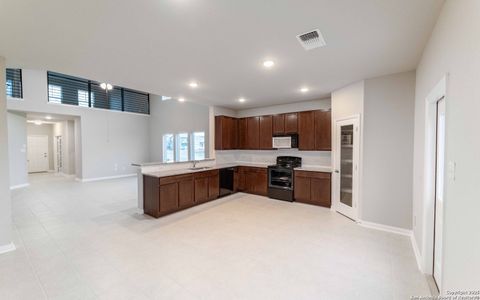 New construction Single-Family house 308 Angus Dr, Seguin, TX 78155 Rio Grande- photo 7 7
