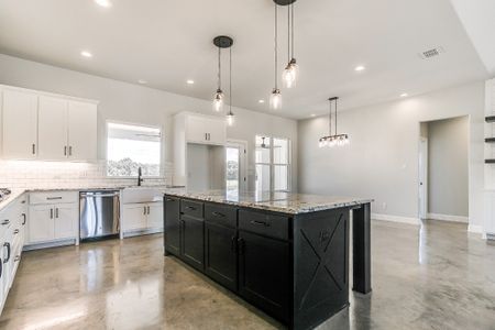 New construction Single-Family house 200 Sarra Ln, Poolville, TX 76487 plan Abrams - image 12