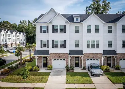 New construction Townhouse house 9425 Sun Fountain Dr, Summerville, SC 29485 - image