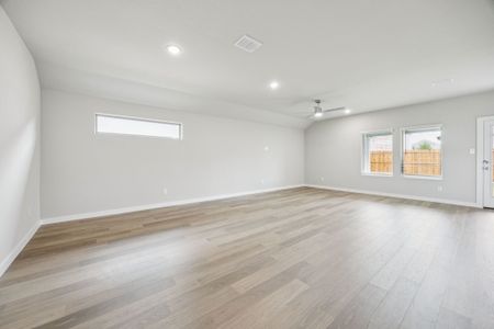 New construction Single-Family house 3916 Somerville Dr, Farmersville, TX 75442 plan Hayden - image 18