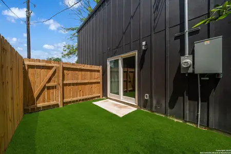 New construction Single-Family house 1102 S Gevers, San Antonio, TX 78210 - image