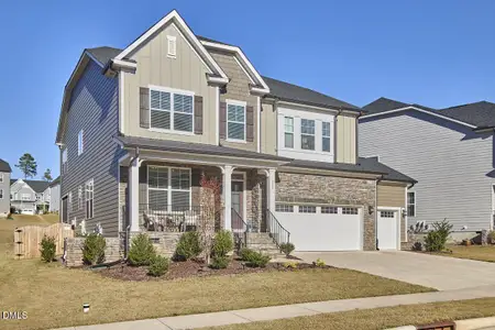 New construction Single-Family house 121 Cramerton Dr, Holly Springs, NC 27540 - image