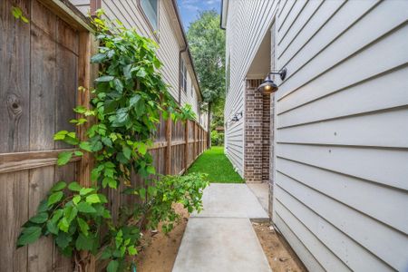 New construction Single-Family house 5108 Eigel St, Houston, TX 77007 null- photo 0