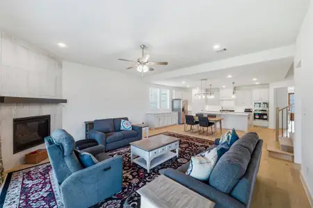 New construction Single-Family house 117 Paxton Cir, Arlington, TX 76013 plan Victoria - image 6