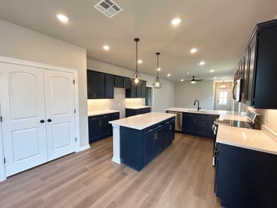 New construction Single-Family house 814 Countryside Glade Ln, Bonney, TX 77583 plan Eastover II S - image 11