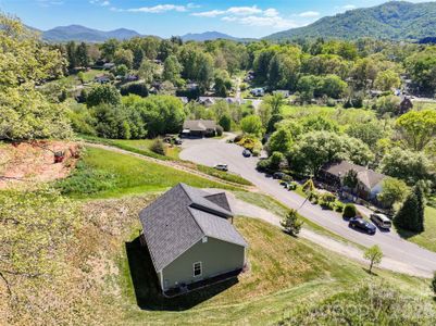 New construction Single-Family house 373 Barefoot Rdg, Clyde, NC 28721 - image