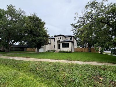 New construction Single-Family house 10902 Britoak Lane, Houston, TX 77079 - photo 30 30