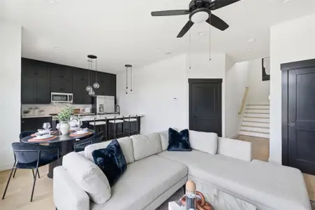 New construction Single-Family house 4603 Harrisburg Blvd, Unit A, Houston, TX 77011 - image 5