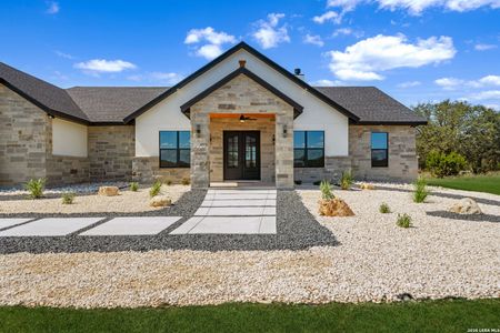 New construction Single-Family house 344 Buckskin, Bandera, TX 78003 - image