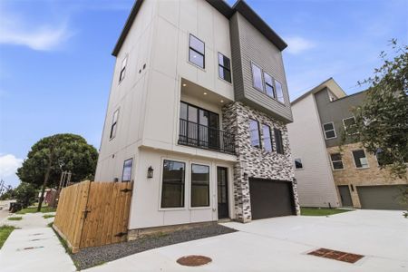 New construction Single-Family house 5512 Hardy St, Houston, TX 77009 - image