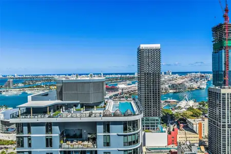 New construction Condo house 121 Ne 5Th St, Unit 902, Miami, FL 33132 - image