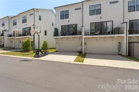 New construction Townhouse house 610 District Ct, Fort Mill, SC 29708 - image