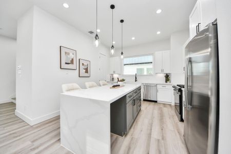 New construction Single-Family house 7725 Hammerly Blvd, Houston, TX 77055 - image 12