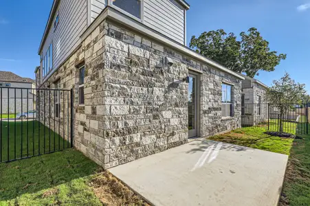 New construction Single-Family house 1531 N Red Bud Ln, Unit 32, Round Rock, TX 78665 plan Cashmore I - image 2
