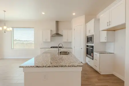 New construction Single-Family house 13316 Emerald Water Ct, El Paso, TX 79928 plan Valencia II - image 5