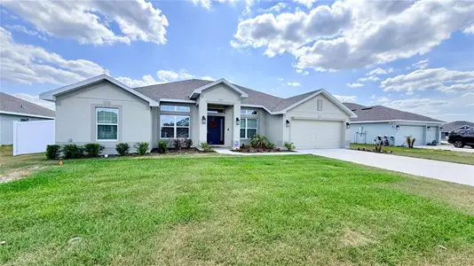 New construction Single-Family house 4015 Tullamore Ln, Auburndale, FL 33823 - image