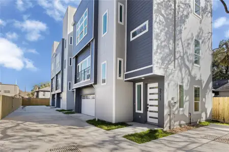 New construction Single-Family house 2707 Dennis St, Houston, TX 77004 null- photo 0