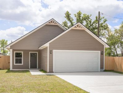 New construction Single-Family house 905 B W Virginia St, Navasota, TX 77868 - image