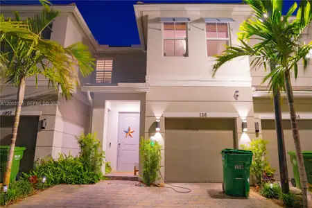 New construction Townhouse house 138 Sw 171St Wy, Pembroke Pines, FL 33027 - image