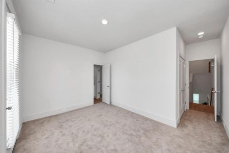 New construction Single-Family house 1047 Glenn Ave, Houston, TX 77088 null- photo 32 32