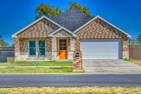 New construction Single-Family house 809 S Adelaide Street, Terrell, TX 75160 - photo 0