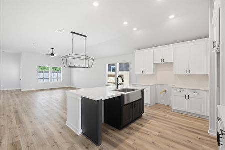 New construction Single-Family house 8323 Amber Summit Ln, Angleton, TX 77515 - image 3