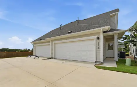 New construction Single-Family house 513 Burlington Dr, Unit B, Buda, TX 78610 - image 4