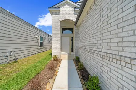 New construction Single-Family house 24706 Windward Birch Wy, Huffman, TX 77336 - image 2