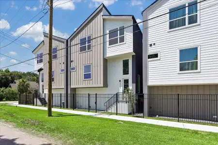 New construction Single-Family house 2959 Delafield St, Houston, TX 77023 - image