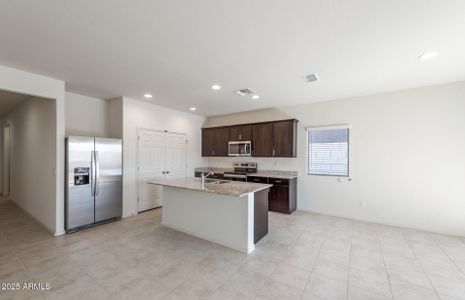 New construction Single-Family house 24653 W Concorda Dr, Buckeye, AZ 85326 Bluebell- photo 5 5