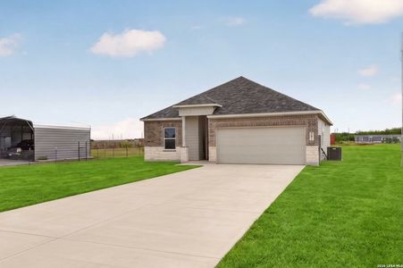 New construction Single-Family house 285 Medina Verde Dr, Natalia, TX 78059 - image