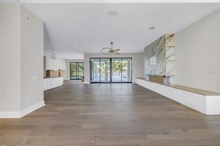 New construction Single-Family house 105 Cordova Blvd Ne, St. Petersburg, FL 33704 null- photo 2 2