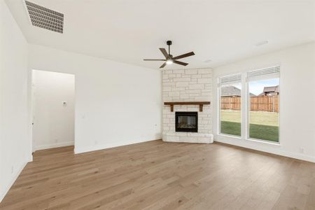 New construction Single-Family house 121 Verbena Ridge Dr, Fort Worth, TX 76131 null- photo 12 12