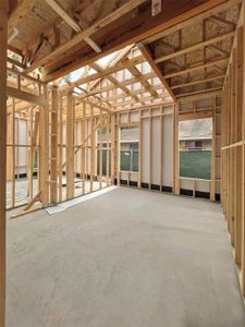 New construction Single-Family house 10418 Brinwood Dr, Houston, TX 77043 - image 17