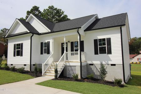 New construction Single-Family house 802 S Parrish St, Lillington, NC 27546 null- photo 5 5