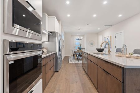 New construction Single-Family house 6309 Bristol Cir, Austin, TX 78723 - image 10