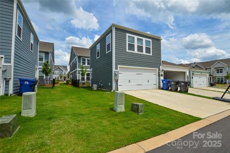 New construction Townhouse house 10209 Mamillion Dr, Huntersville, NC 28078 null- photo 0