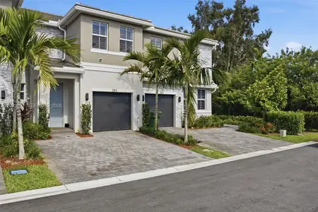 New construction Townhouse house 283 Sw 169Th Ln, Pembroke Pines, FL 33027 - image