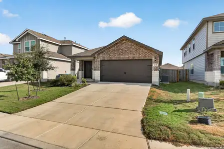 New construction Single-Family house 4218 Tarragon Pl, Von Ormy, TX 78073 plan The Caroline - image