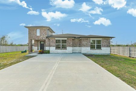 New construction Single-Family house 6714 Scott Street, Liverpool, TX 77577 - photo 0