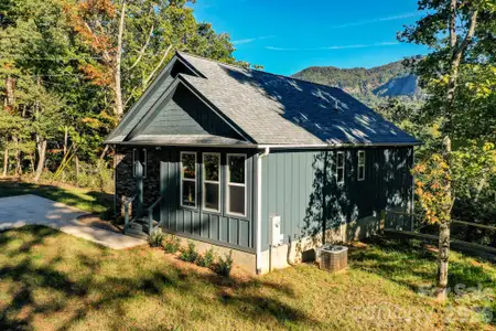 New construction Single-Family house 272 Seton Rd, Lake Lure, NC 28746 - image