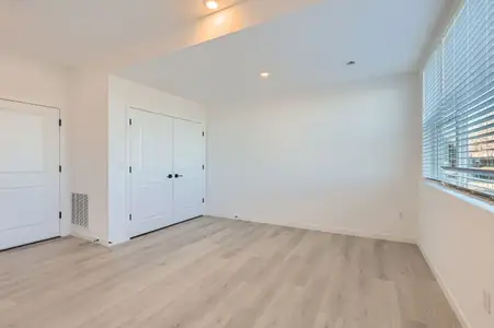 New construction Townhouse house 374 N Geneva St, Aurora, CO 80010 Lowry Interior- photo 24 24