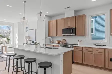 New construction Townhouse house 610 Rocky Knob Ct, Raleigh, NC 27601 - image 7