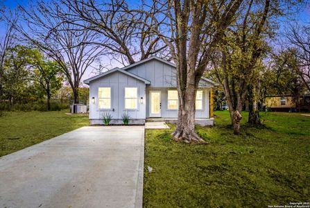 New construction Single-Family house 243 Meadow Lake Dr, Seguin, TX 78155 - image