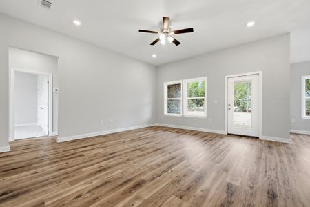 New construction Single-Family house 6110 Mildred'S Wy, Crestview, FL 32536 plan Sierra - image 19