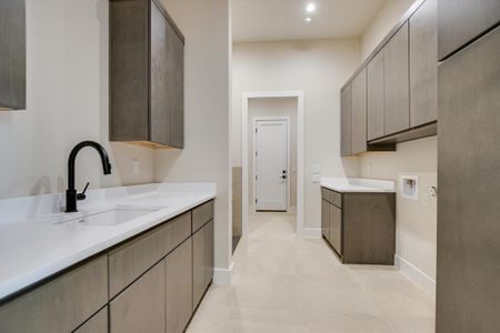 New construction Single-Family house 109 Island Ct, Horseshoe Bay, TX 78657 - image 10